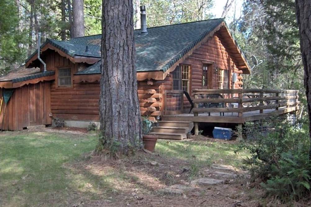 Nevada City Cabin | Authentic Log Cabin Getaway with a Hot Tub near the Yuba River in California