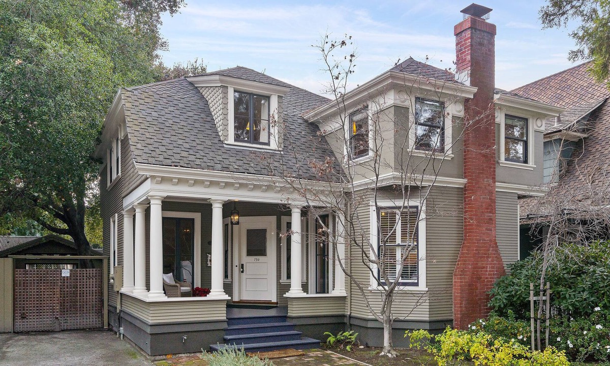University South House | Award-winning home in Downtown Palo Alto!