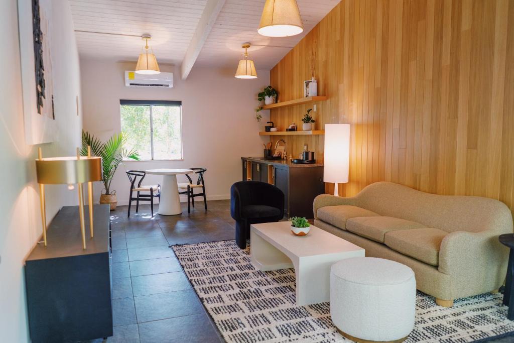 Tahquitz River Estates Hotel | Azure Sky Hotel - Adults Only - A Town & Desert Boutique Hotel