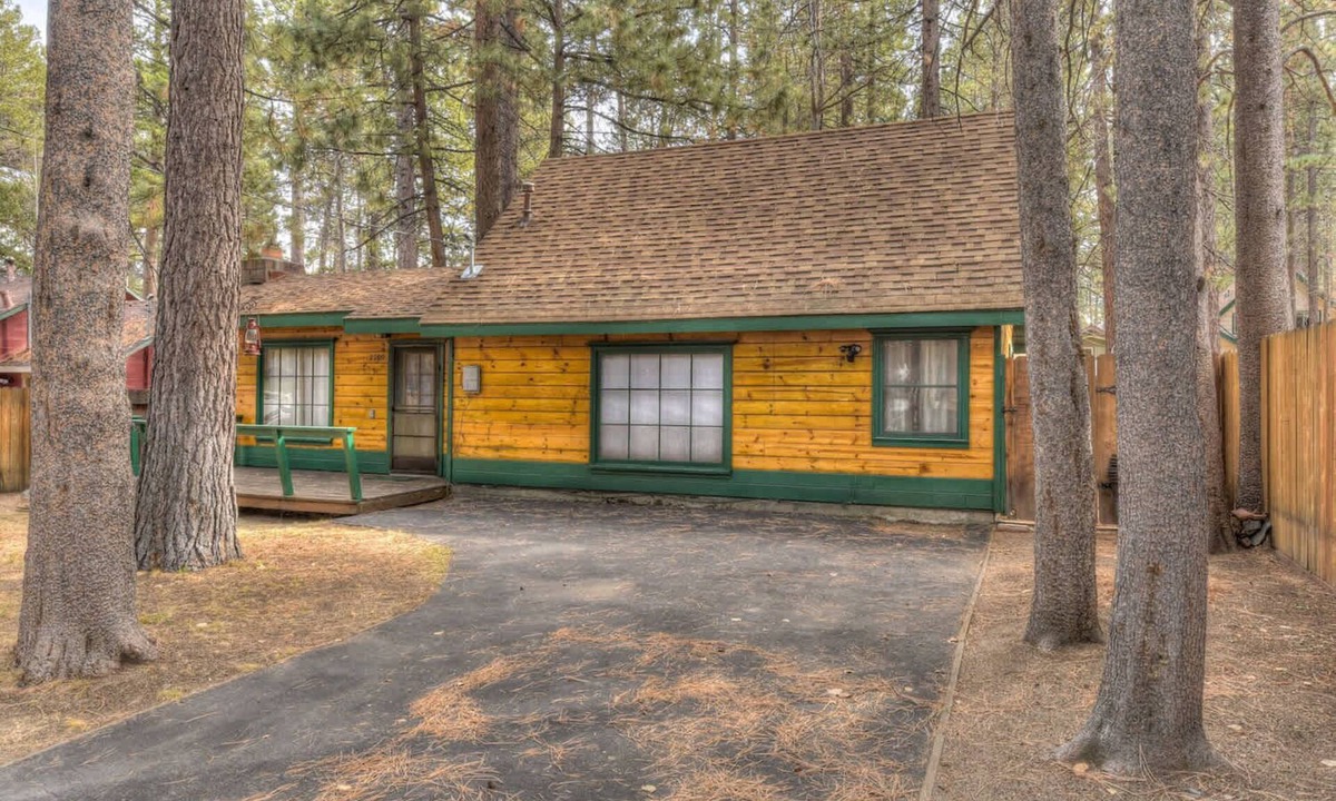 Tahoe Island Cabin | Badger Basin - 30+ Day Vacation Home Rental