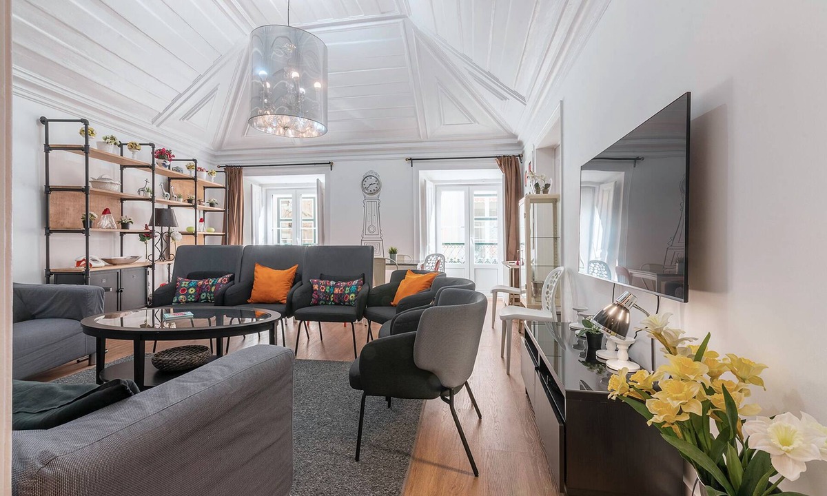 Encarnacao Apartment | Bairro Alto Palace Apartment for Large Groups