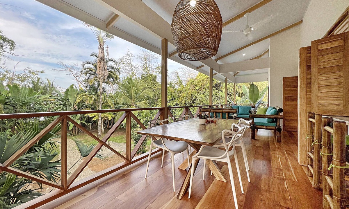 Puerto Viejo de Talamanca Villa | Beachfront Villa Casa Blanca with Private Pool, AC in Playa Negra Puerto Viejo