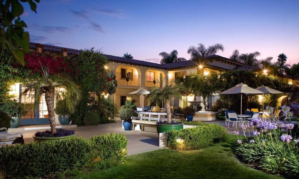 Santa Barbara Beach House | Beach Getaway! 3 Family-friendly Units, Outdoor Pool, Near MOXI Science Museum