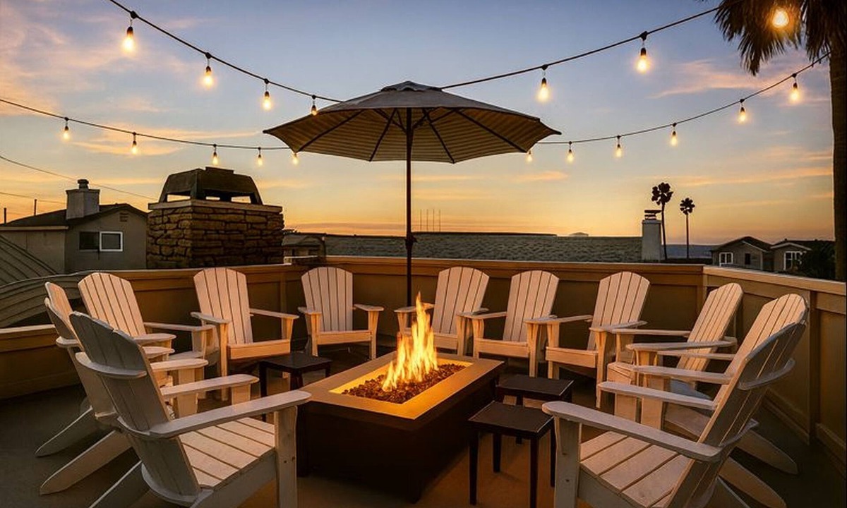 Silver Strand House | Beach Home-Rooftop Deck-Steps to Sand