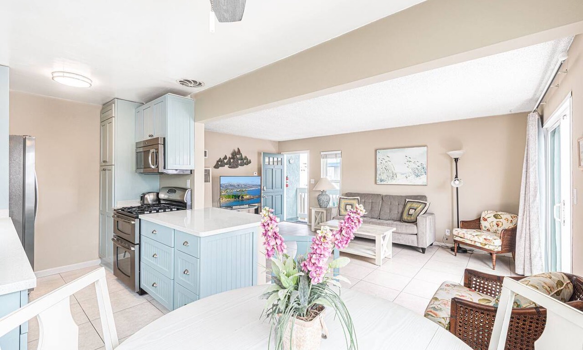 West Newport Condo | Beach House for Family Trips to the Coast, Steps to Sand with A/C and Sunny Balcony