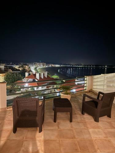 Sao Martinho do Porto Apartment | Beach Views-Ocean Breeze-Duplex Dreams