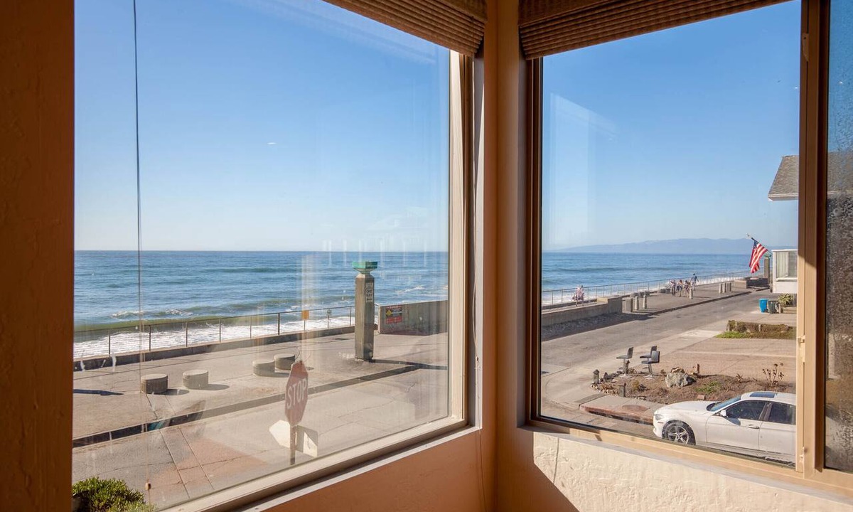 Sharp Park Apartment | Beachfront Ocean Views 20 mins to San Francisco! (Neptune 3)