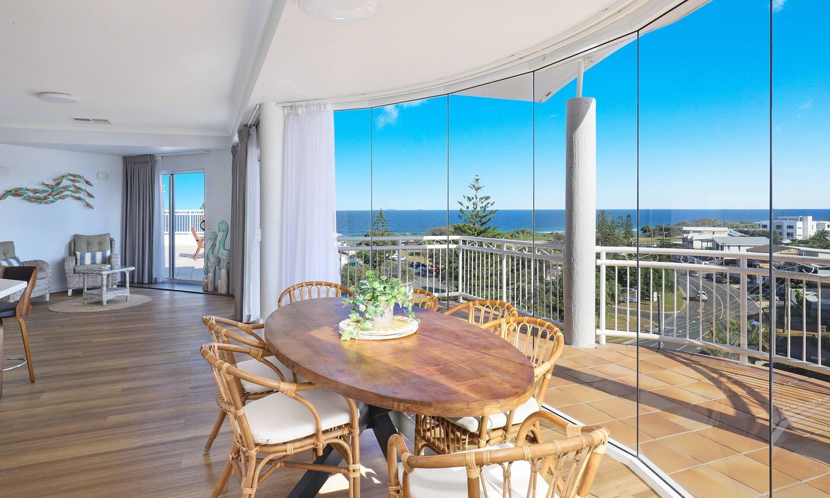 Buddina Apartment | Beachside Resort - Kawana Waters