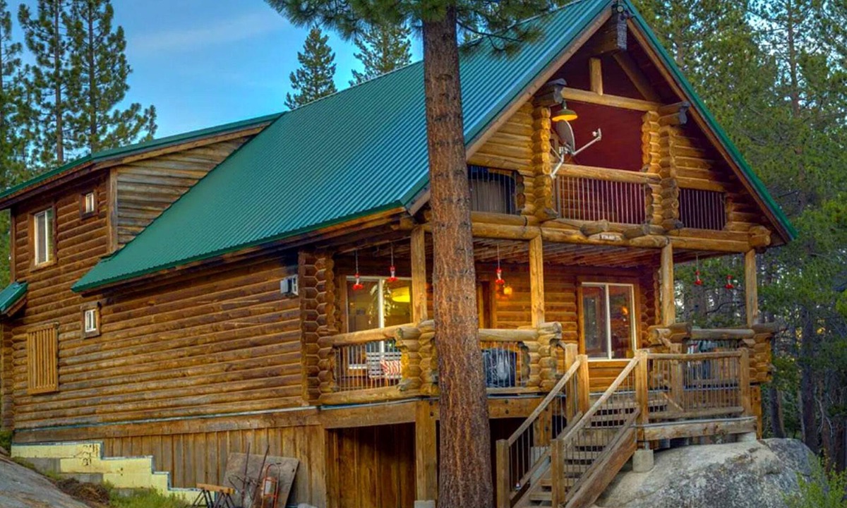 Bear Valley Cabin | Beautiful Bear Valley Real Log Cabin - 2 Big Balconies - Outdoor/Indoor Dining