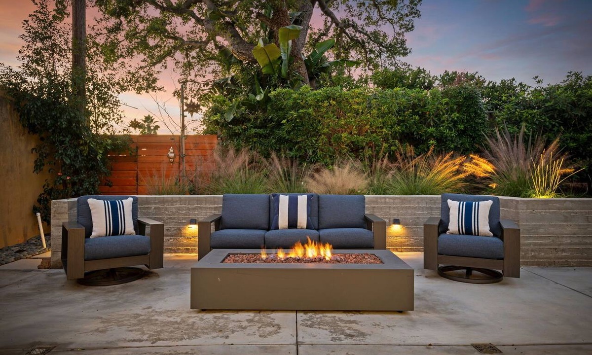 Coast Village House | Beautiful & Bright 2 bedroom house—Steps to Coast Village and Butterfly Beach