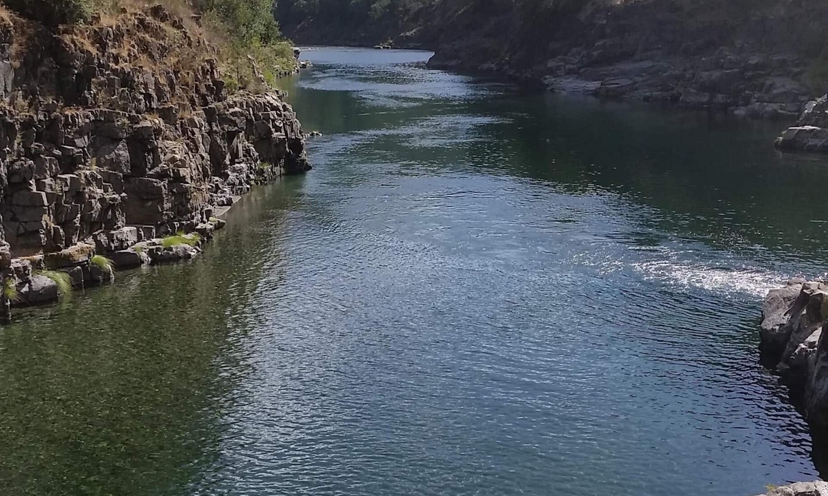 Crescent City House | Beautiful Home Located On The Smith River Nestled In The Redwoods-Free Wifi