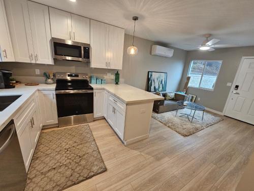 Lincoln Acres Apartment | Beautiful new construction 1br with full size appliances centrally located