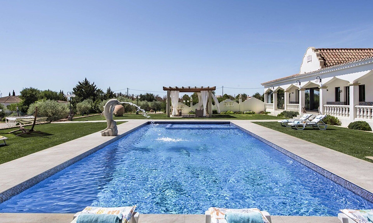 Cerro do Ouro Villa | Beautiful private villa with private pool, hot tub, WIFI, A/C, TV, patio and panoramic view