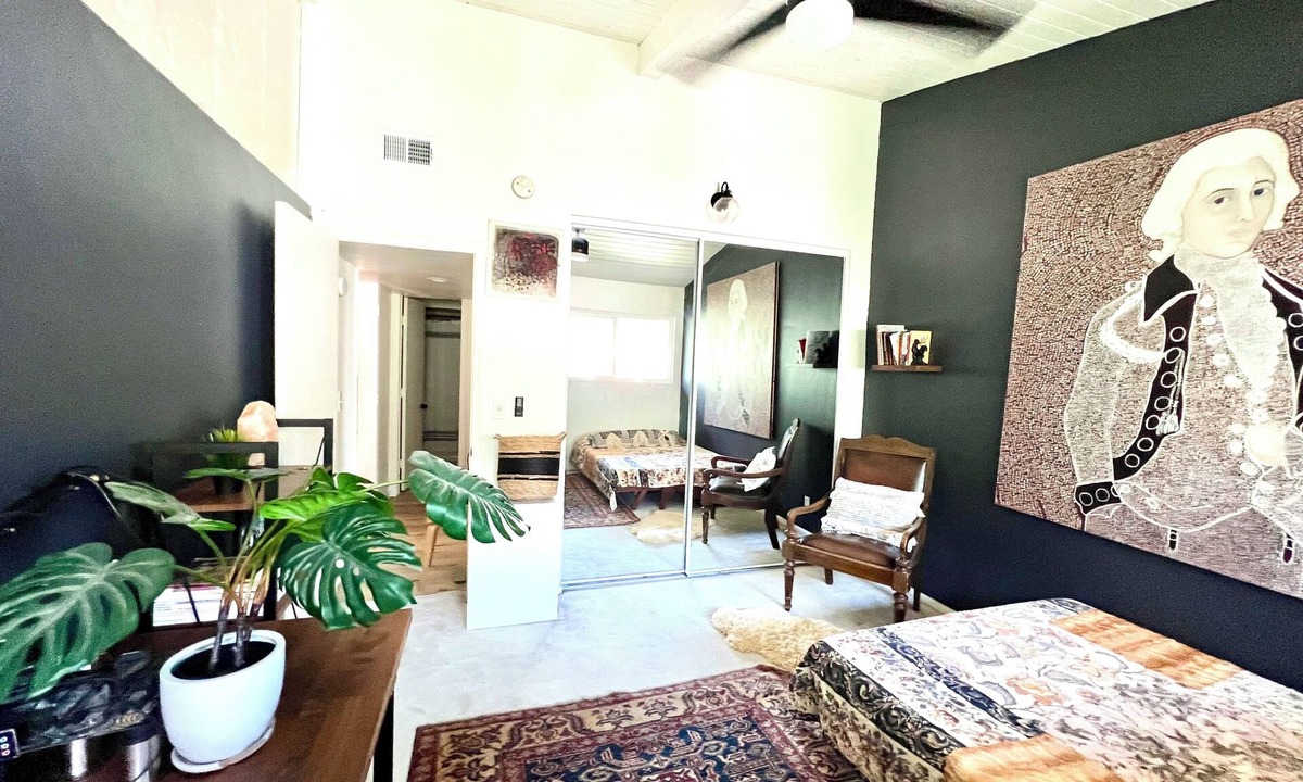 Fox Hills Condo | Beautiful room with WiFi in Culver City, only women please