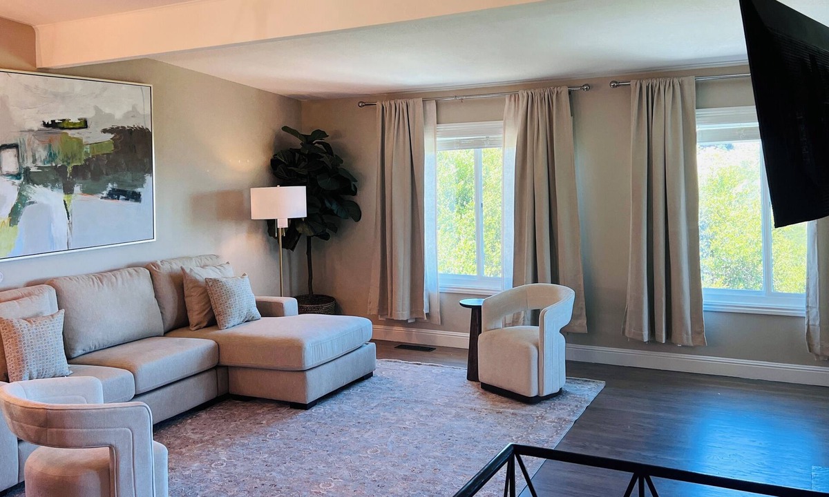 Belmont House | Belmont 4bedroom GEM + additional apartment availble
