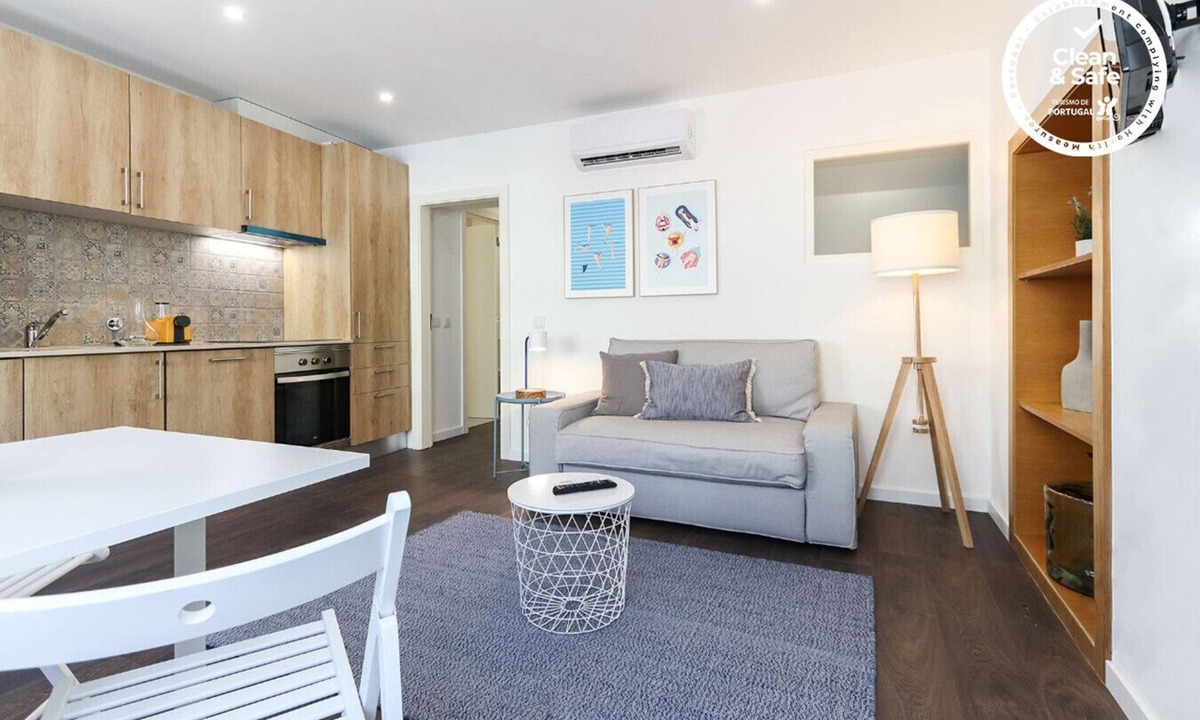 Carnide Apartment | BENFICA APARTMENTS I by HOMING