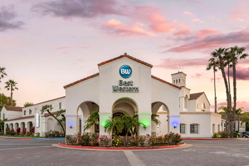 Simi Valley Hotel | Best Western Posada Royale Hotel & Suites