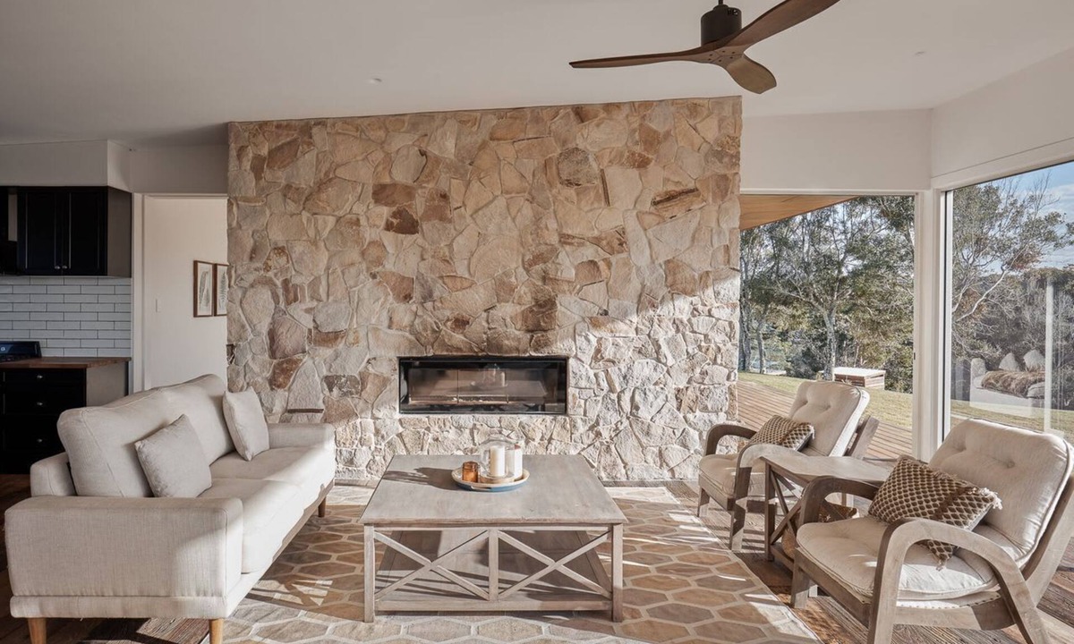 Black Mountain House | Betty - Black Mountain House