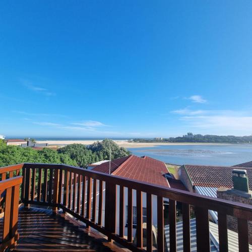 Aston Bay House | Bliss on the Bay