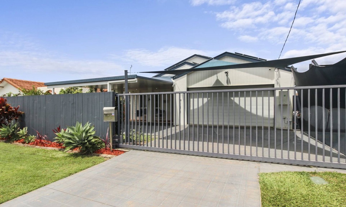 Golden Beach House | Booker Parade, 22, Golden beach