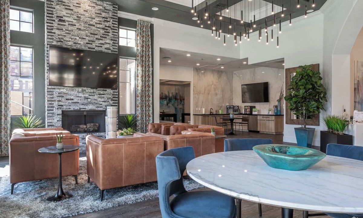 Glendale Sports and Entertainment District Apartment | Boulevard Stays 2BR by Stadium Pool, Parking, Gym 06