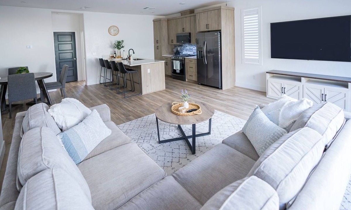 Clovis House | Brand new 2 bed/2 bath townhome in gated community