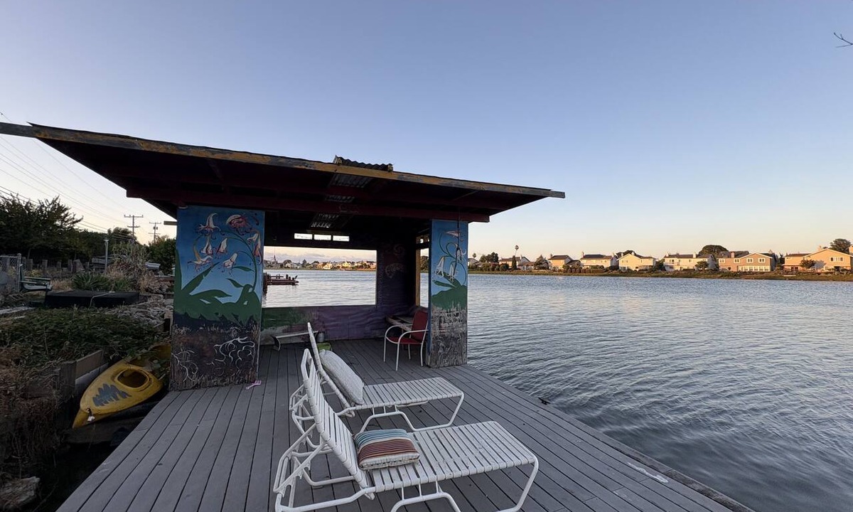 East San Mateo Apartment | Brand New Remodel · Waterfront 2B1B · 15 mins SFO