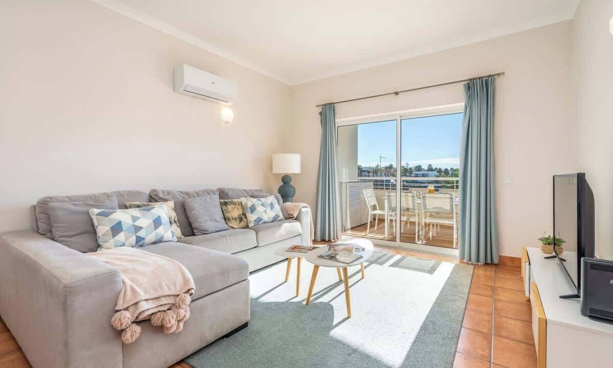 Porto de Mos Apartment | Bright & Stylish Lagos Flat with Pool by HostWise