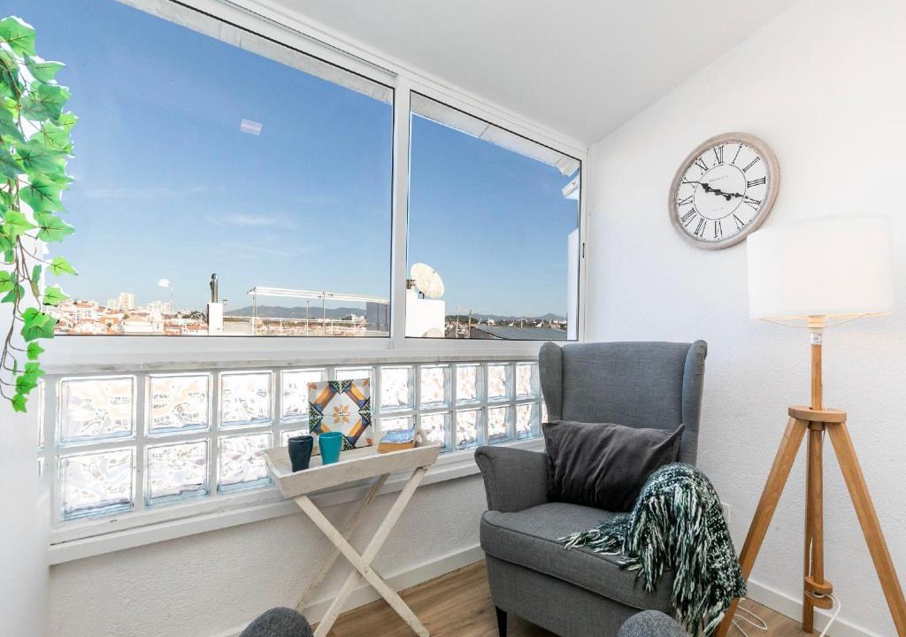 Cascais Apartment | Bright Valadim Apartment