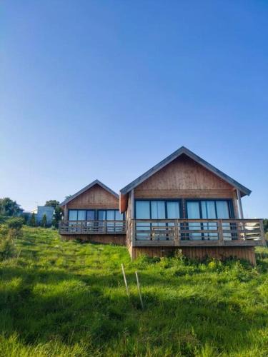 Serra da Pescaria Ski Chalet | Bungalow Blue - Cabana de Madeira