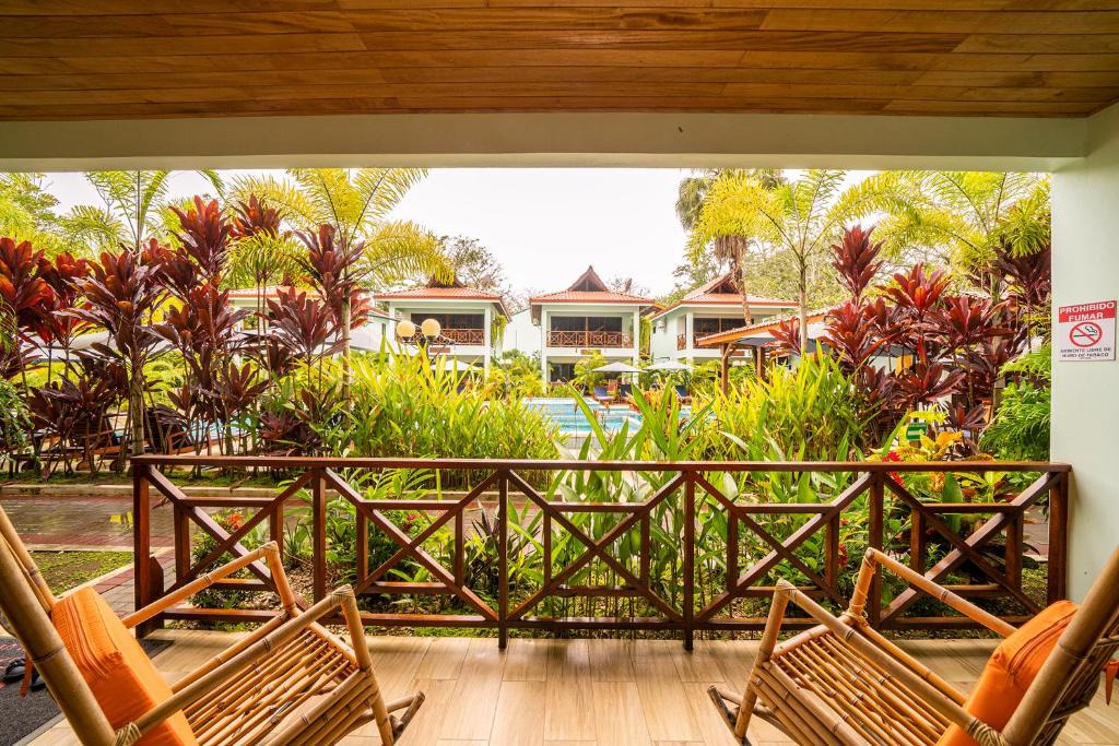 Punta Uva Hotel | Bungalows Beachfront Hotel