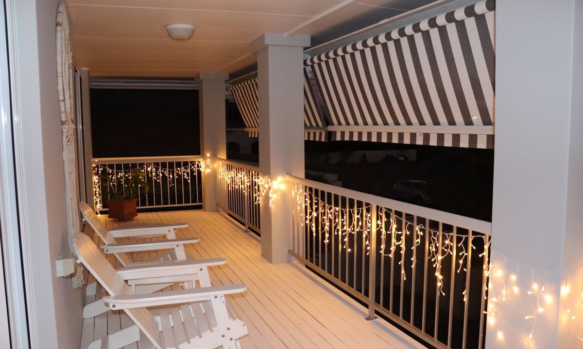 Burleigh Waters House | Burleigh Waters Oasis- Large Home Walking Distance to the Beach