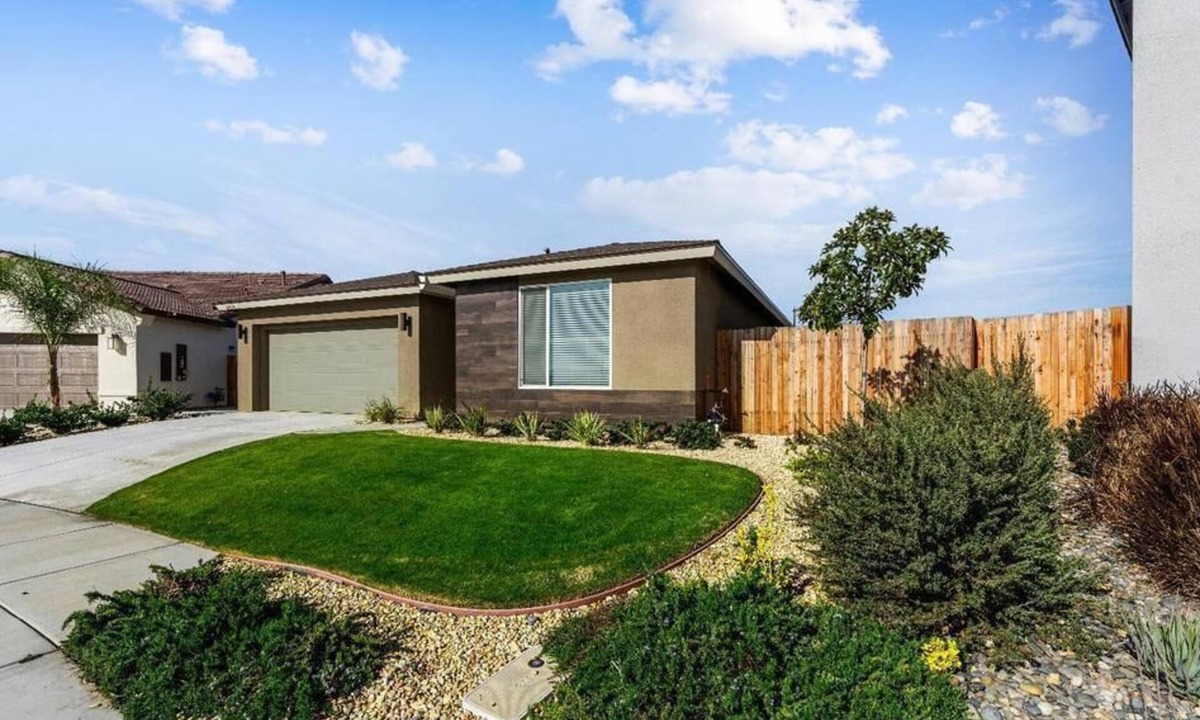 Greenacres House | Business Travel Ready New 3BR Near Airport