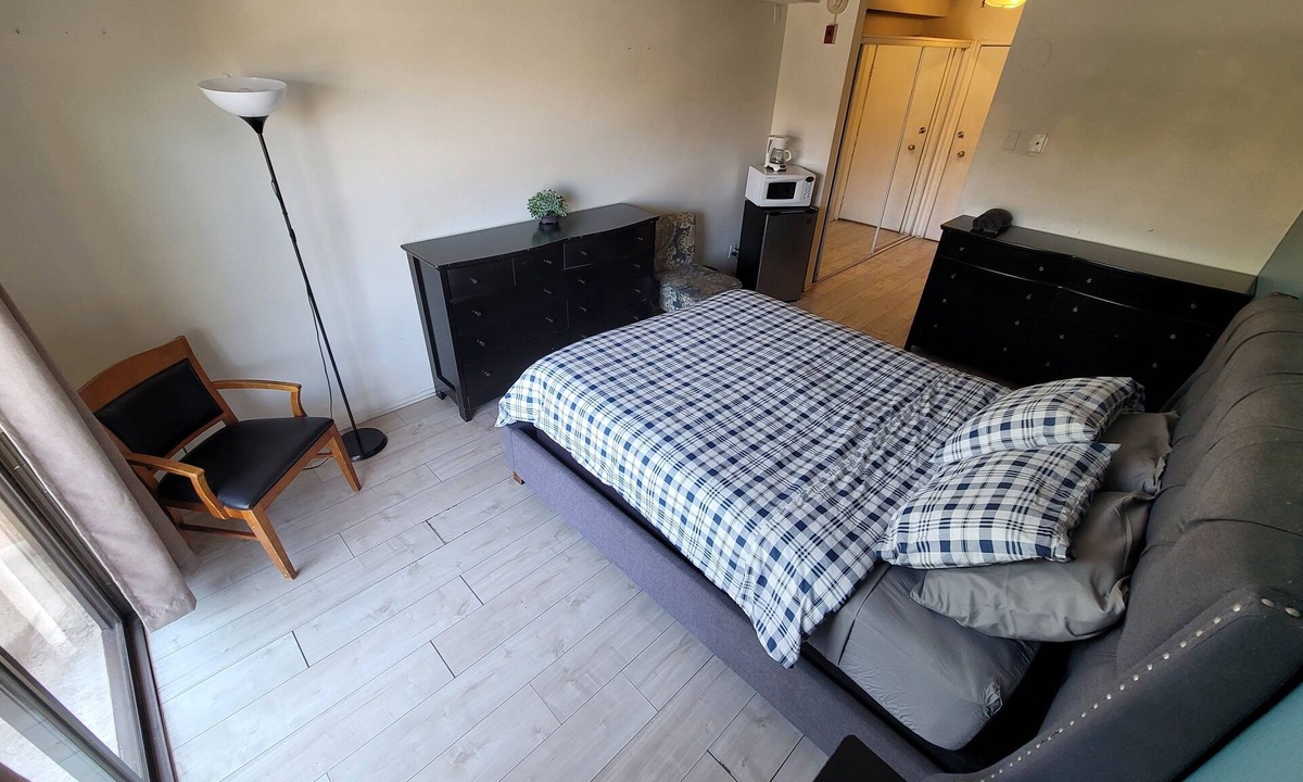 Beverly Hills Hotel | (C04/C06) Beverly Hills Hotel Style 2 Bedroom Suite