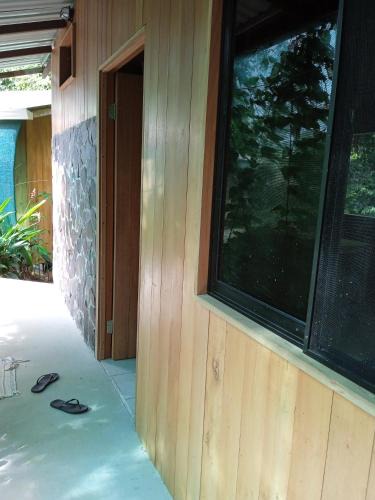 Drake Bay Ski Chalet | Cabañas Bajo Bosque Drake
