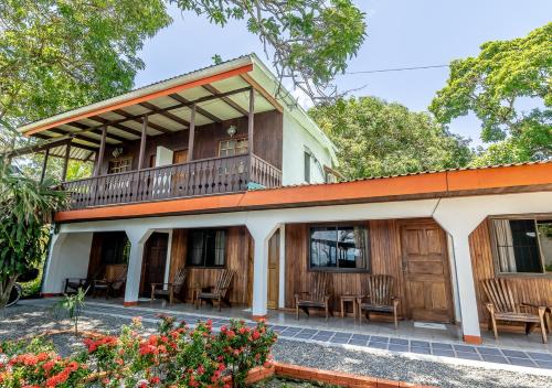 Cahuita Hotel | Cabinas Arrecife