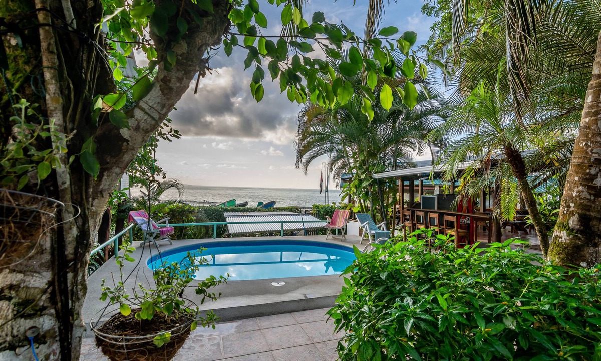 Cahuita Hotel | Cabinas Arrecife