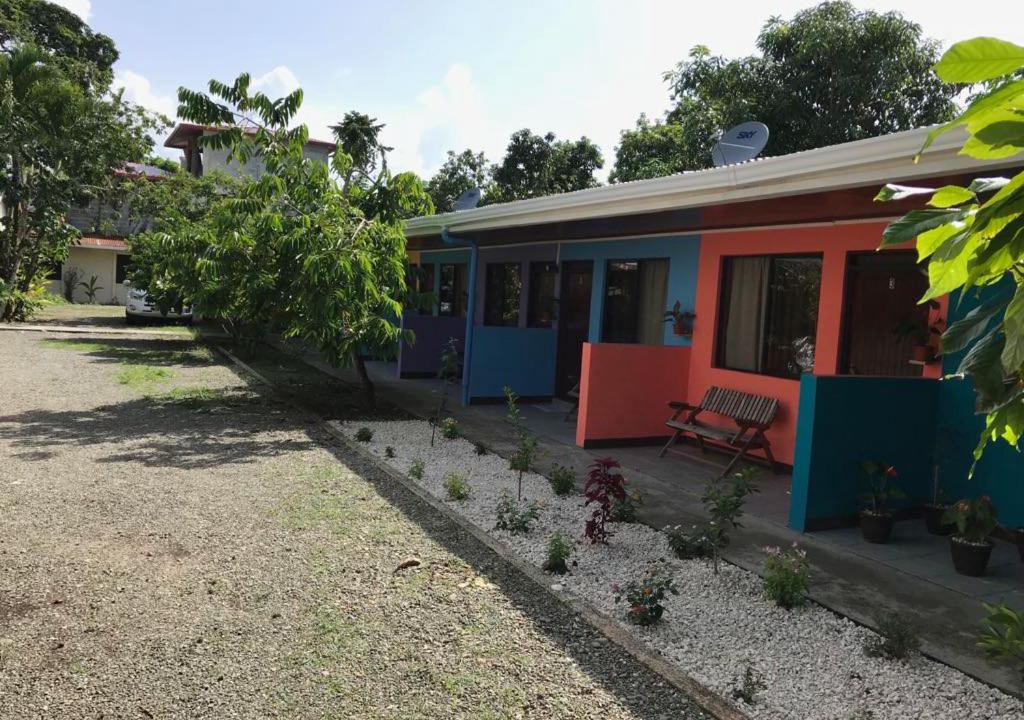 Cahuita Hotel | Cabinas Surf Side