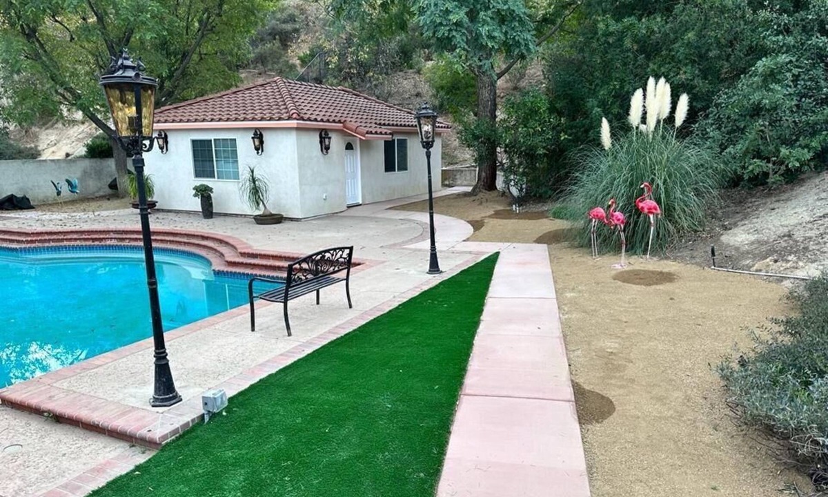 Calabasas House | Calabasas Stunning, Peaceful, New, 1 Bedroom Unit