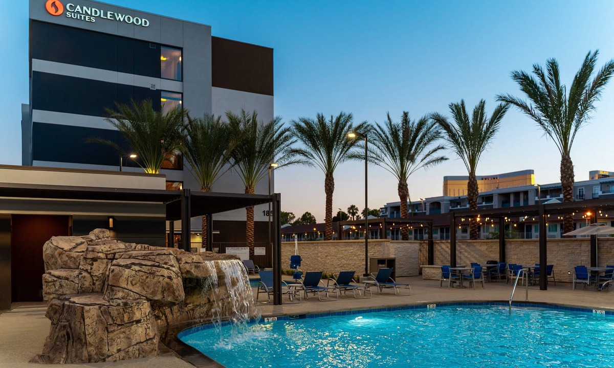Las Vegas Hotel | Candlewood Suites Las Vegas - E Tropicana by IHG