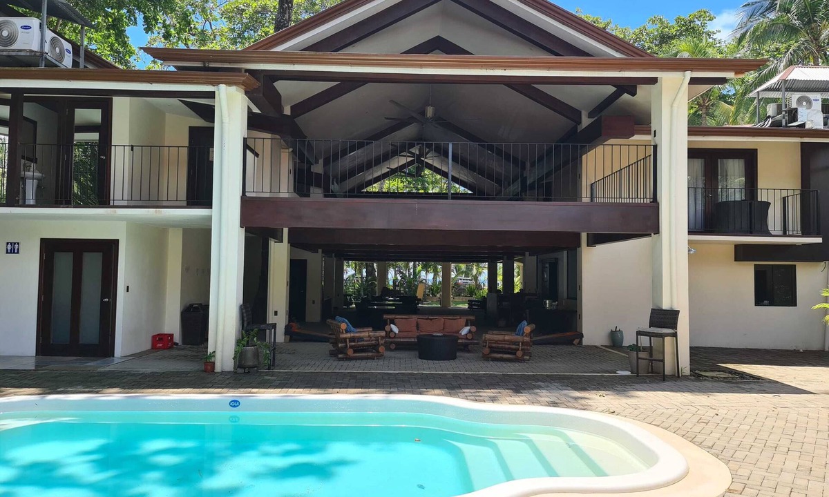 Dominical Hotel | Cano Island Family Room at Hona Beach Hotel