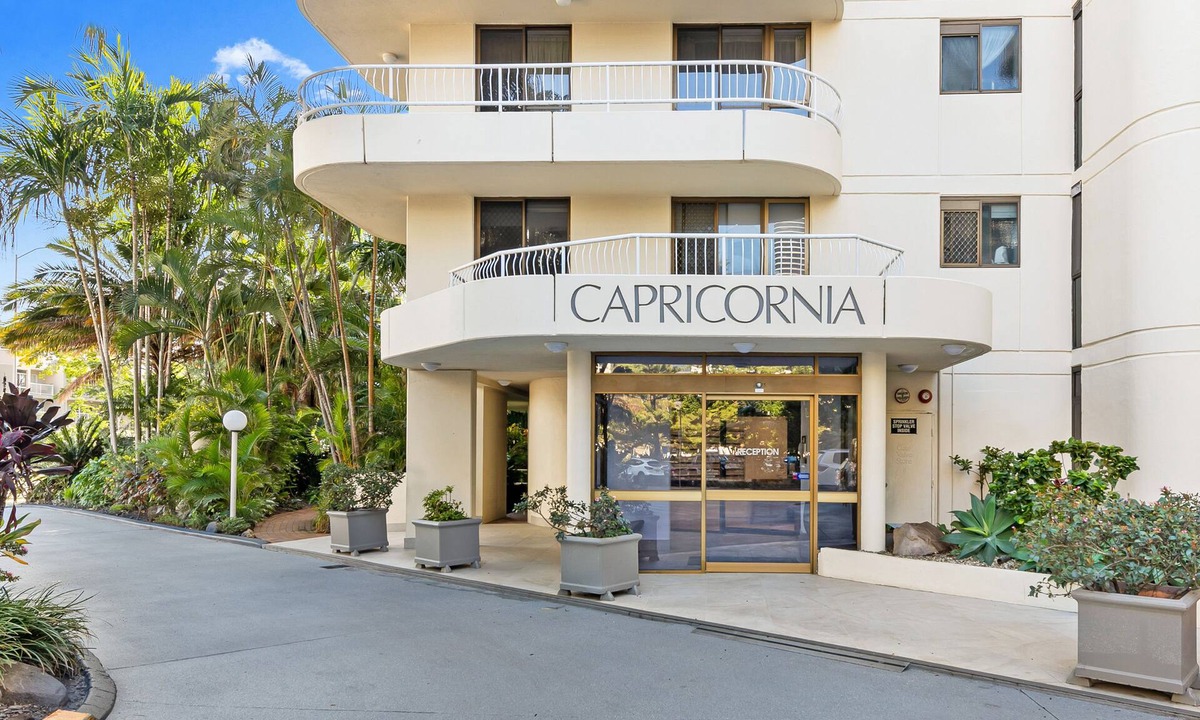 Broadbeach Apartment | Capricornia Apartments