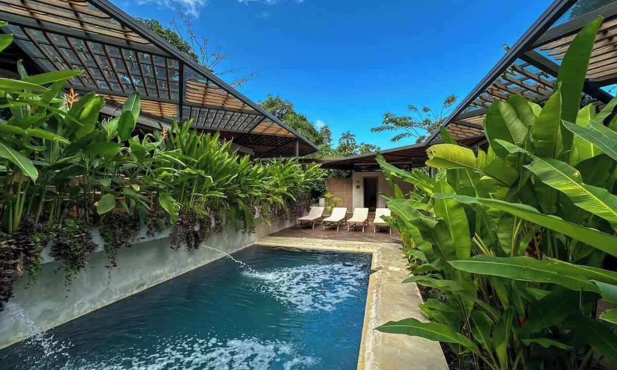 Chiguata House | Caribbean Courtyard | Luxury Jungle Villa w Pool