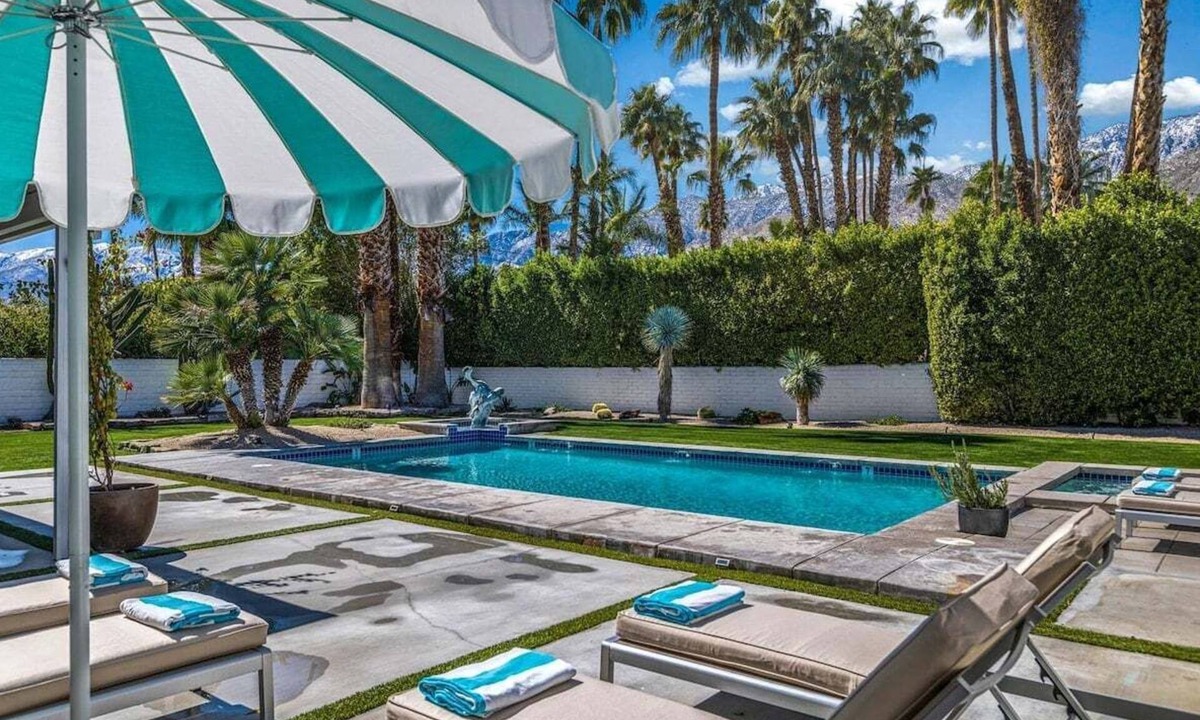 Tahquitz River Estates House | Casa al Amanecer – Bright Palm Springs Escape with Pool, Spa, Lawn & Mountain Views