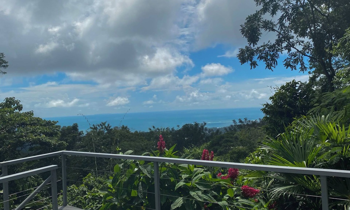 Uvita Villa | Casa Cocobolo - Spacious 4 bedroom Villa above Uvita