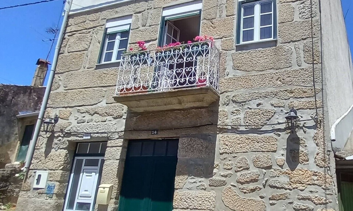 Mangualde Hostel | Casa da Montanha PT