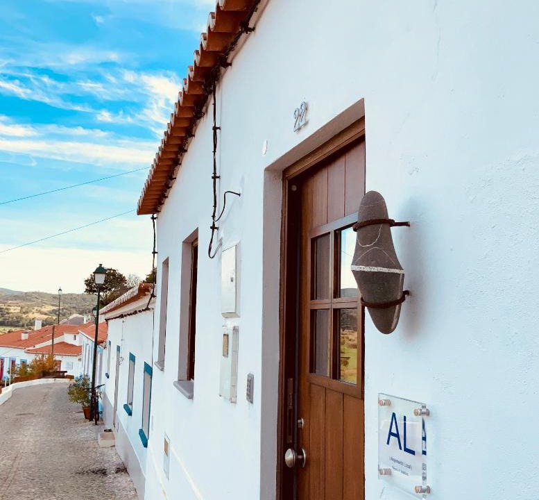 Aljezur House | Casa da Pedra - Aljezur, always the sun