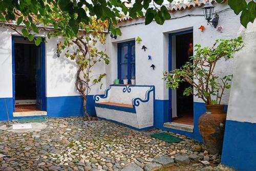 Salvada House | Casa das Romãs