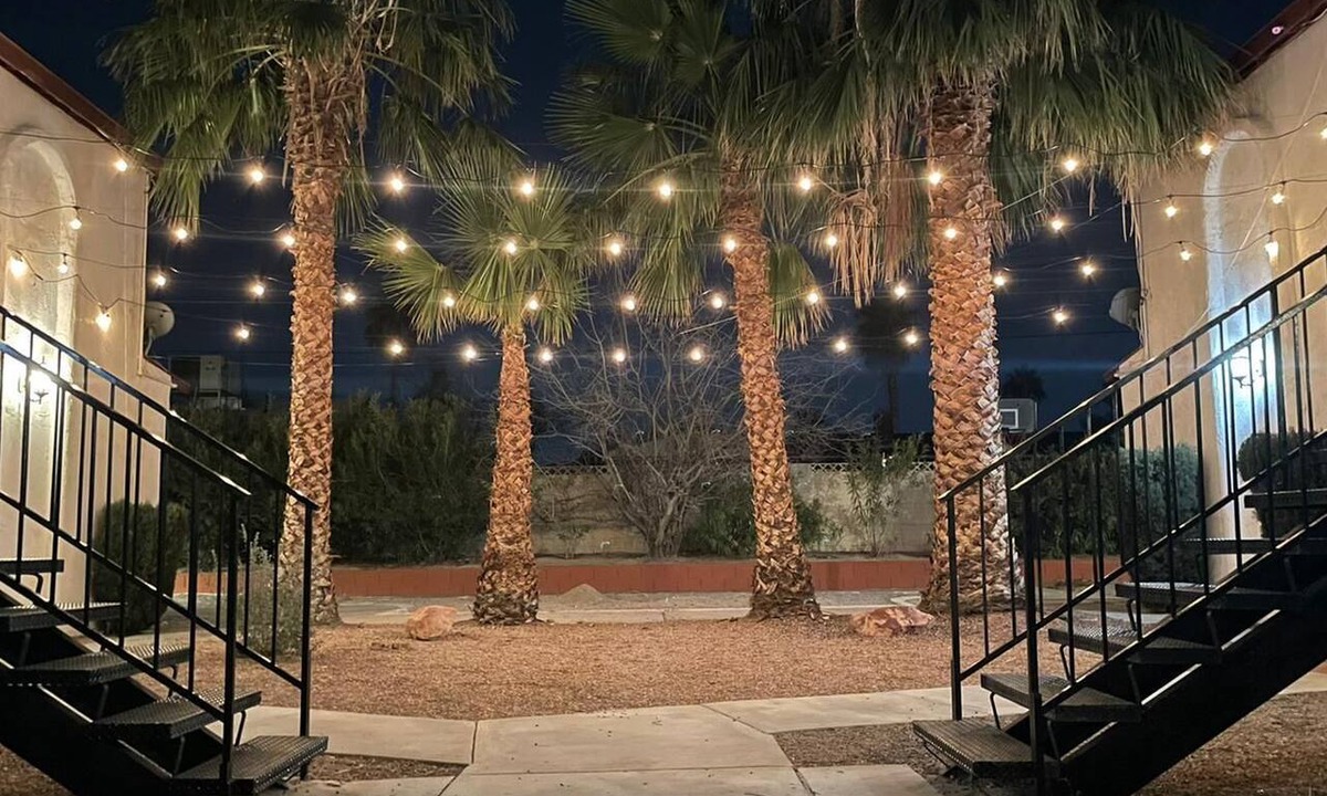 Paradise Apartment | Casa de Harmon 7 min to Strip/Airport w/2 master bed