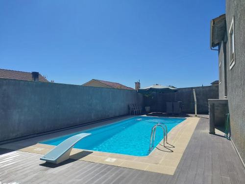 Satao House | Casa Flamingo